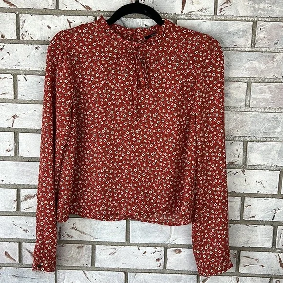 Forever 21 | Red Floral Blouse - Picture 2 of 8